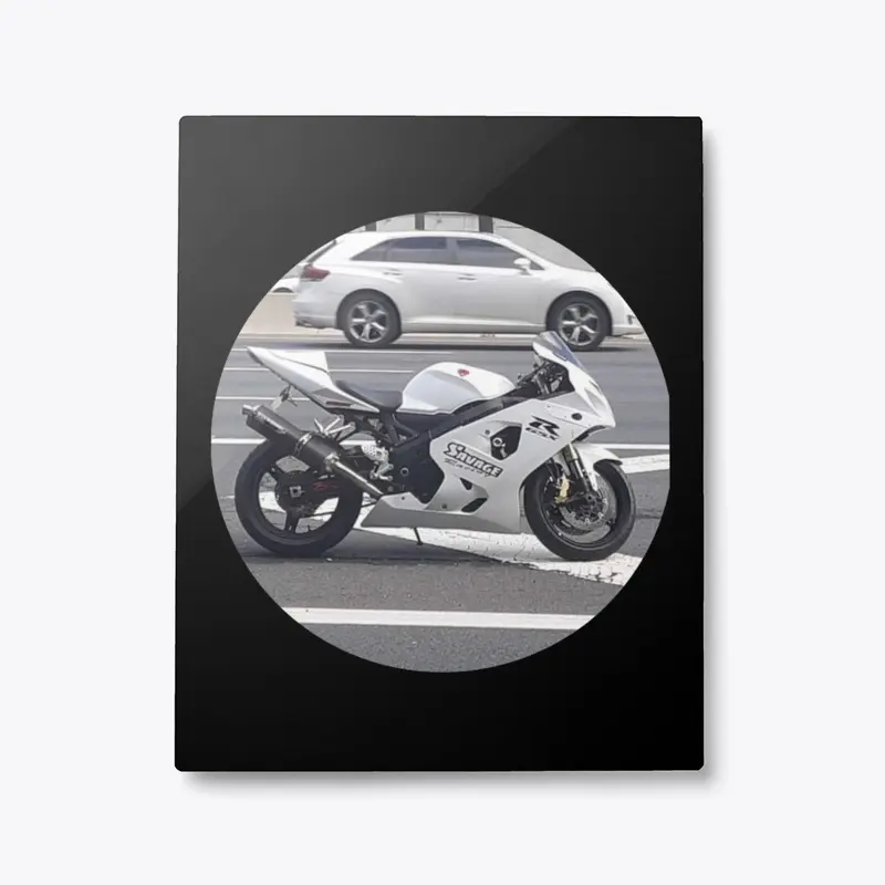 white-gsxr-750